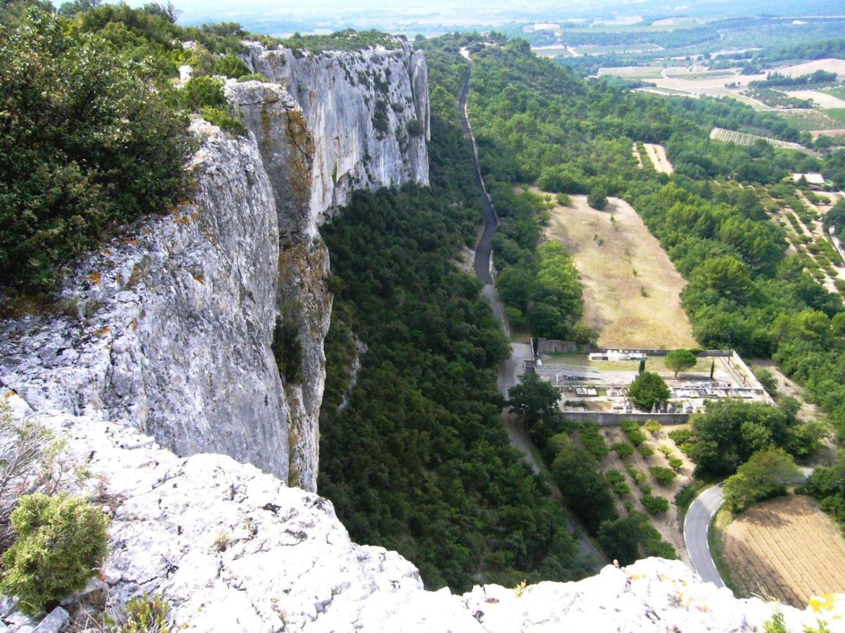 Les Cerises Saint-Saturnin-d'Apt Exterior foto